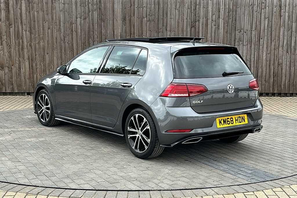 Volkswagen Golf MK8 Hatchback 5-Dr 1.5 TSI (150ps) R-Line EVO