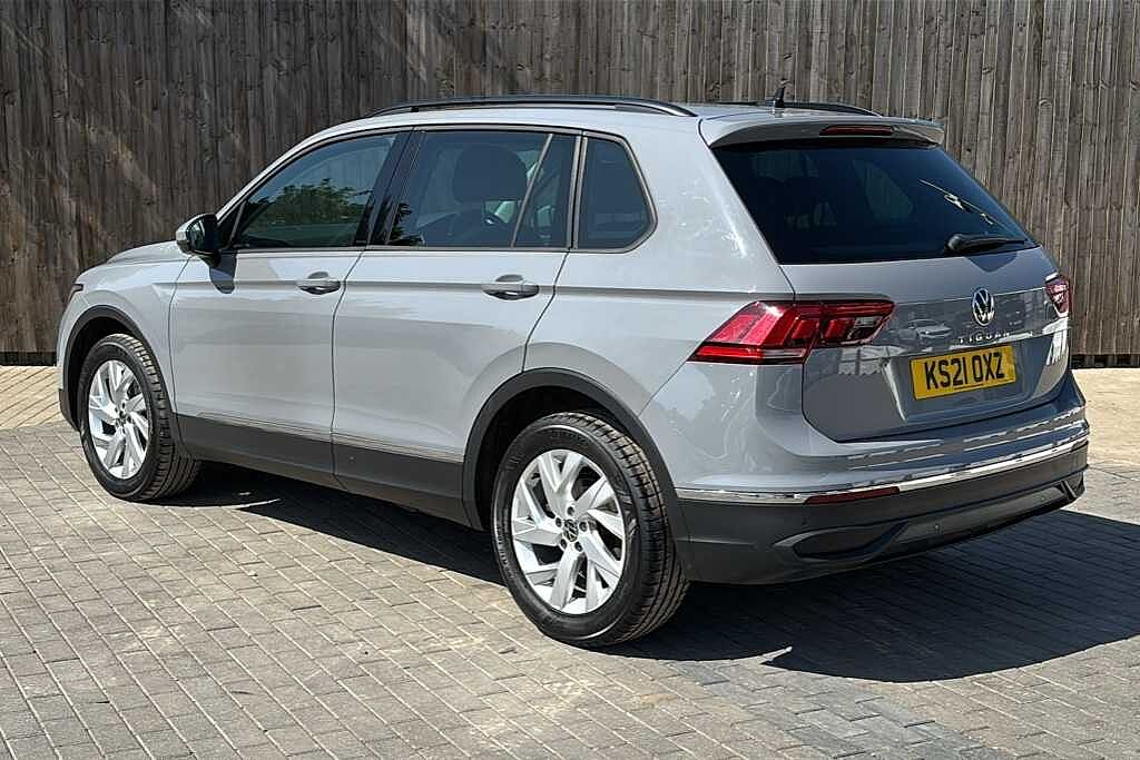 Volkswagen Tiguan 1.5 TSI (150ps) Life EVO Manual 5 door