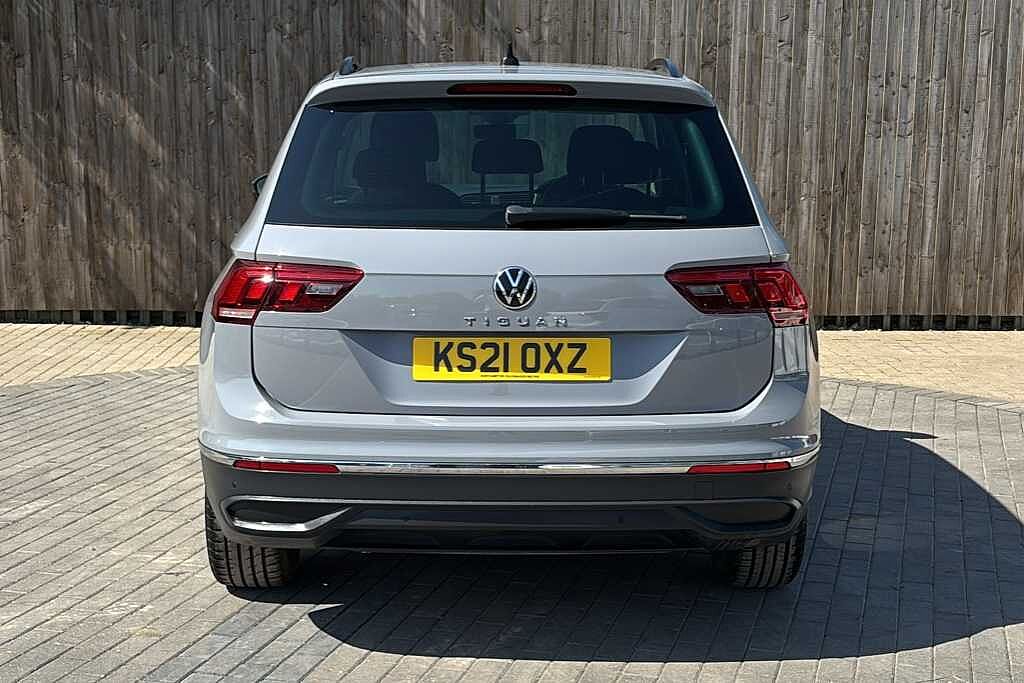 Volkswagen Tiguan 1.5 TSI (150ps) Life EVO Manual 5 door