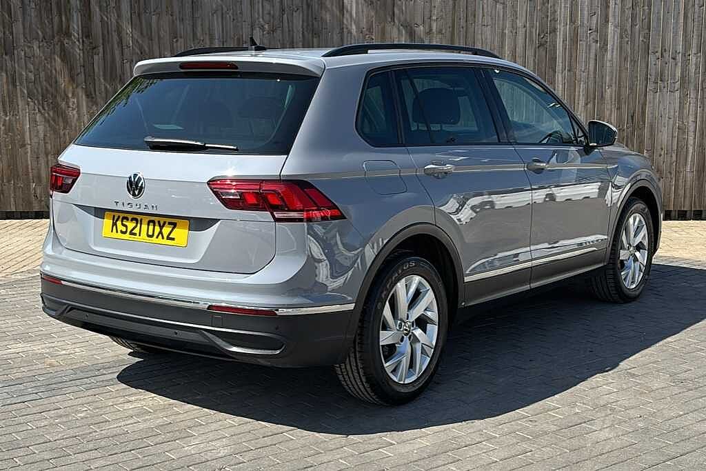 Volkswagen Tiguan 1.5 TSI (150ps) Life EVO Manual 5 door