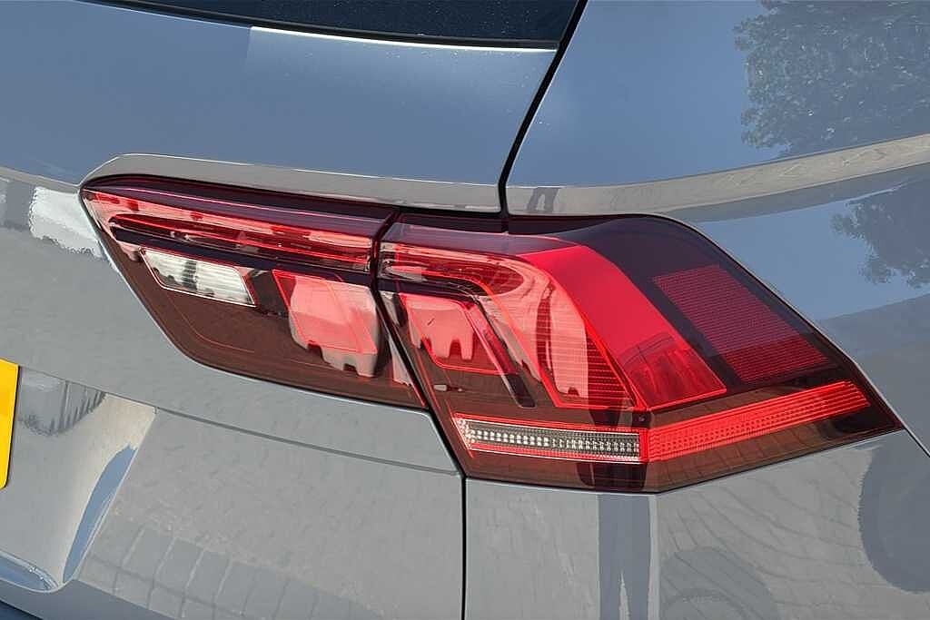 Volkswagen Tiguan 1.5 TSI (150ps) Life EVO Manual 5 door