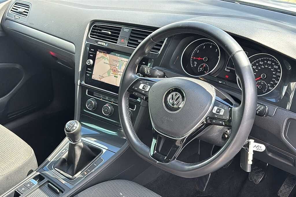 Volkswagen Golf MK7 Facelift 1.0 TSI (115ps) Match 5Dr