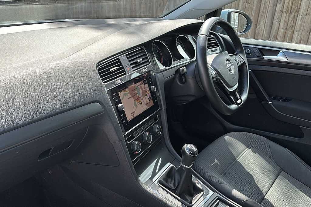 Volkswagen Golf MK7 Facelift 1.0 TSI (115ps) Match 5Dr