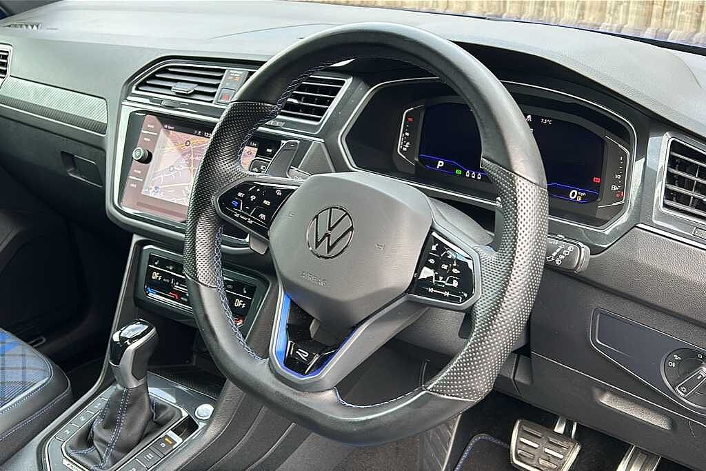 Volkswagen Tiguan PA R 2.0 TSI 320PS 7-speed DSG 4Motion 5 door