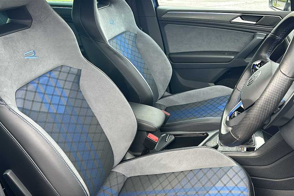 Volkswagen Tiguan PA R 2.0 TSI 320PS 7-speed DSG 4Motion 5 door
